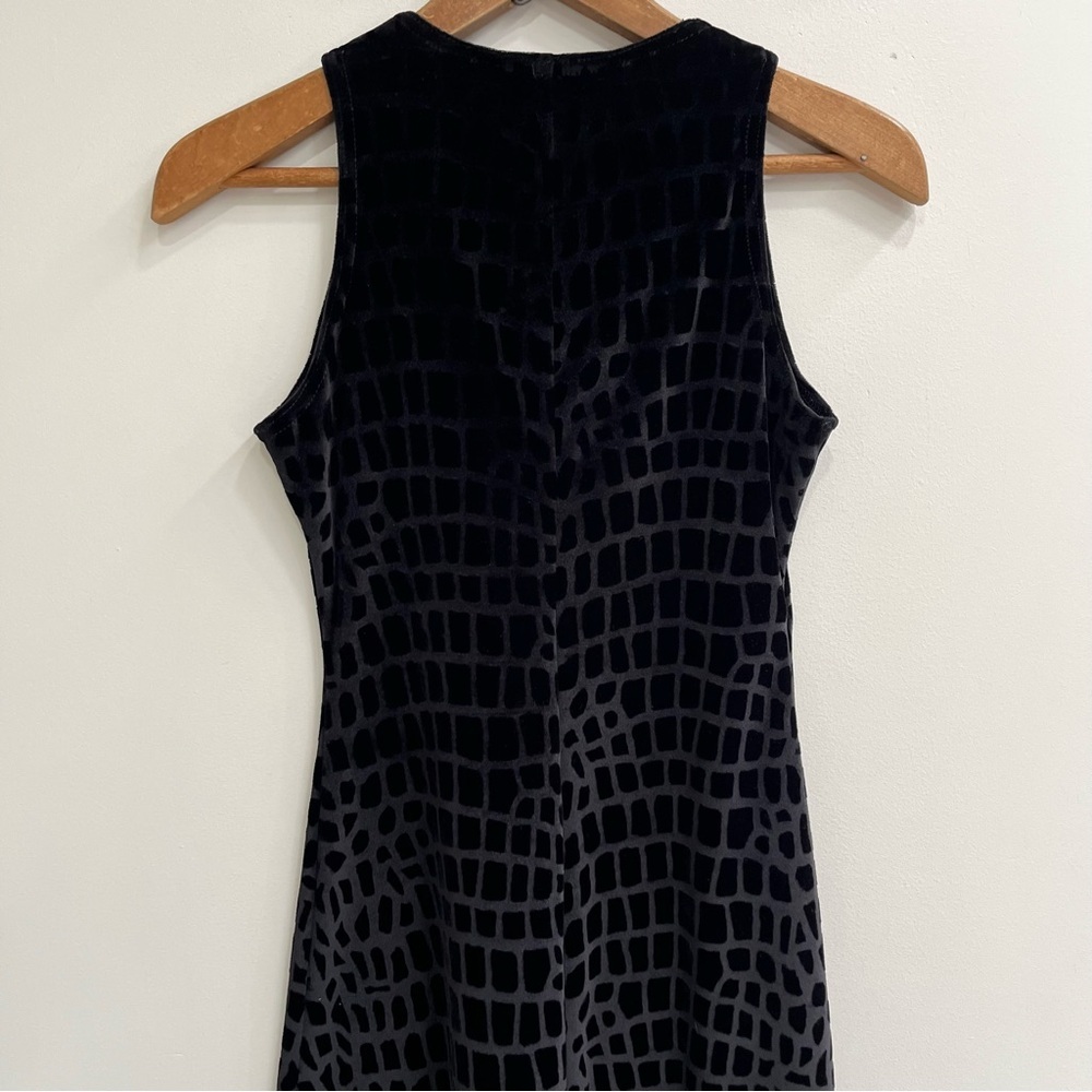 Vintage black sleeveless burnout velvet maxi dress with a crocodile print - Picture 5 of 12